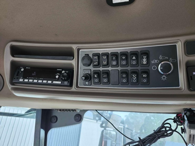 case-ih-8250-image-29