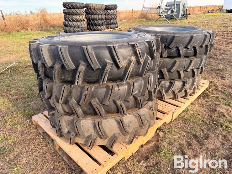 11r24.5-tires-on-valley-pivot-rims-image-2