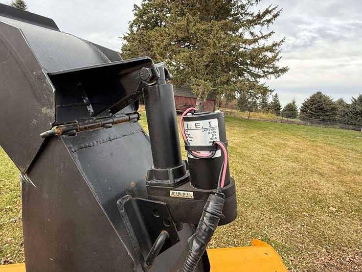 lorenz-6’-skid-loader-mounted-snow-blower,-electric-turn-and-spout,-dual-auger,-has-hoses-and-ends,-image-10
