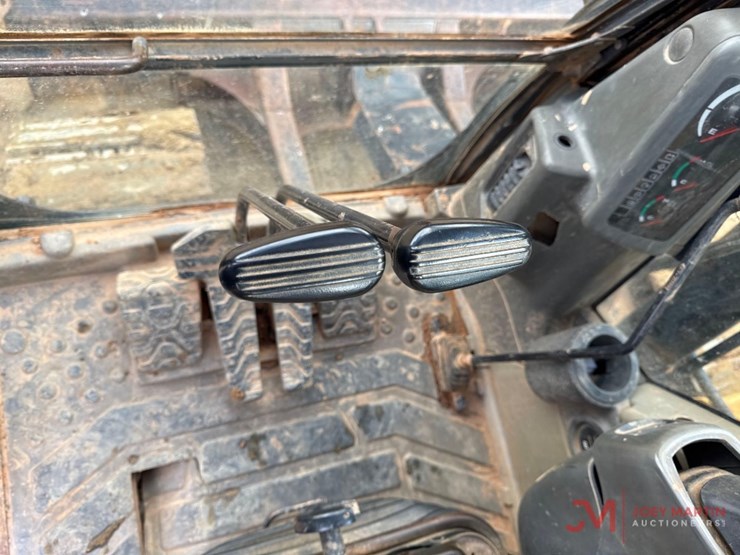 caterpillar-307d-image-17