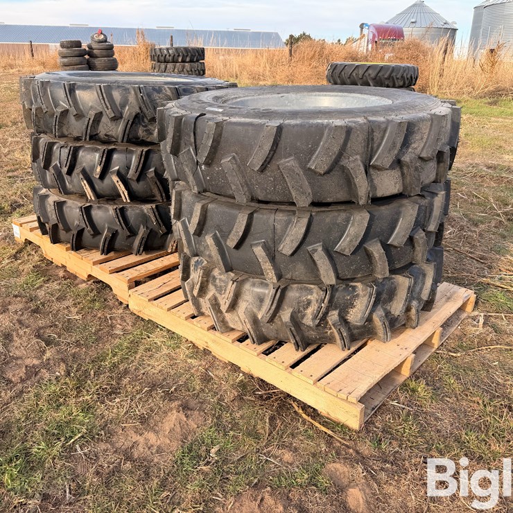 11R24.5 Tires On Valley Pivot Rims