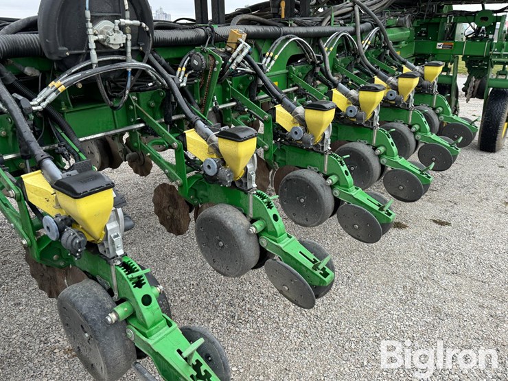 2012-john-deere-1770nt-ccs-image-12