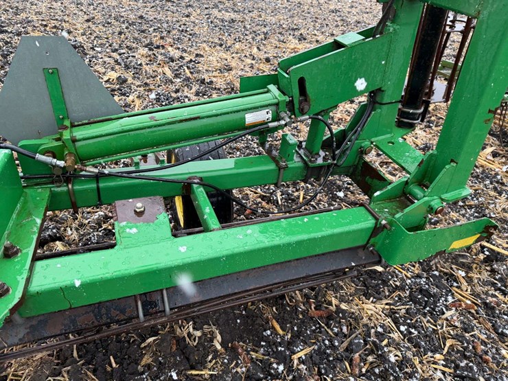 john-deere-200-image-14