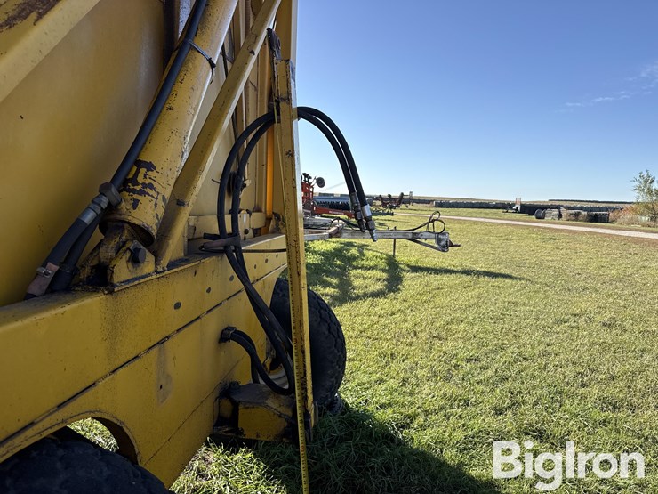 field-queen-inc-1408-forage-dump-wagon-image-14