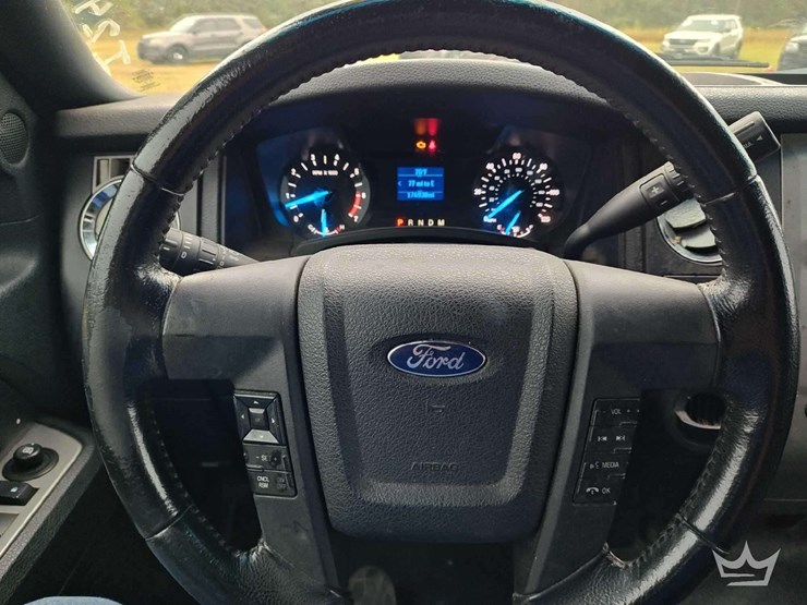 2016-ford-expedition-image-21