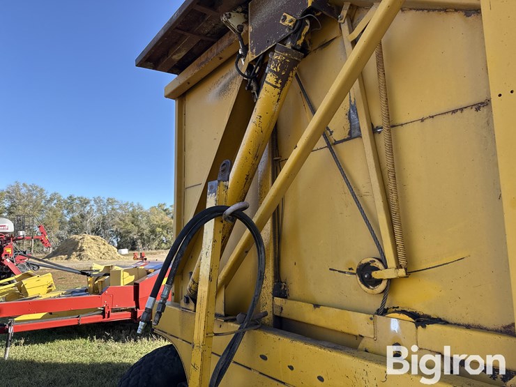 field-queen-inc-1408-forage-dump-wagon-image-12