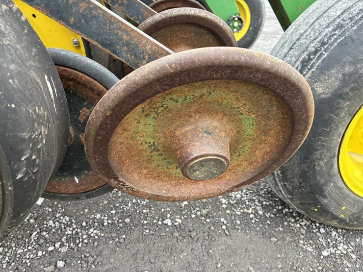 john-deere-750-image-33