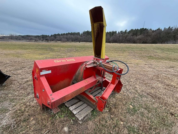 farm-king-8’-snowblower,-dual-augers,-540-pto,-3pt-hookup,-hydraulic-spout-image-9