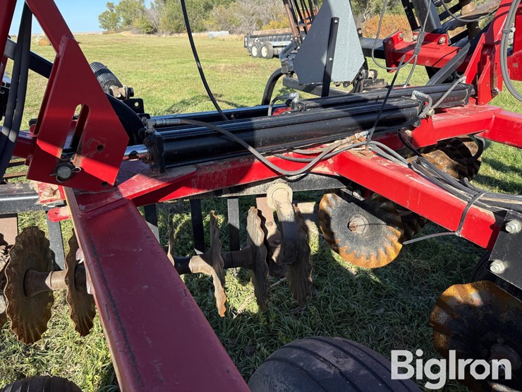 case-ih-330-image-19