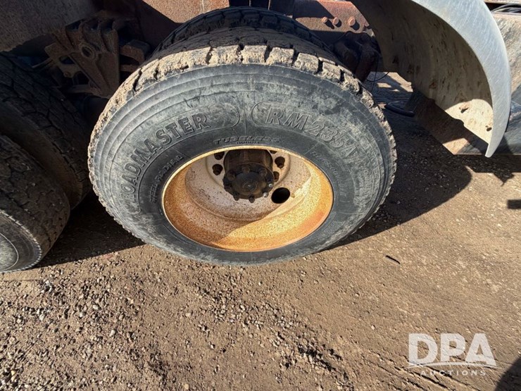 1997-volvo-f16-image-28