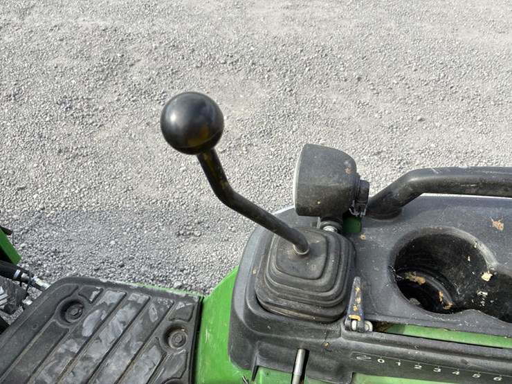 john-deere-1025r-image-46