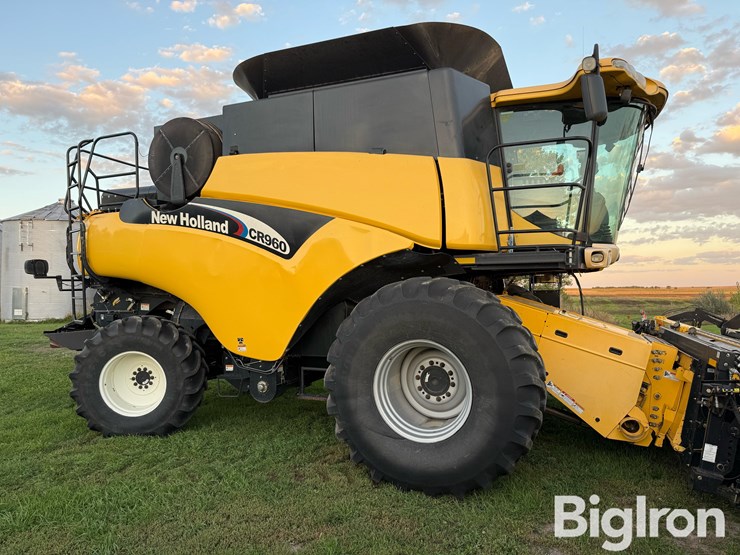 new-holland-cr960-image-10