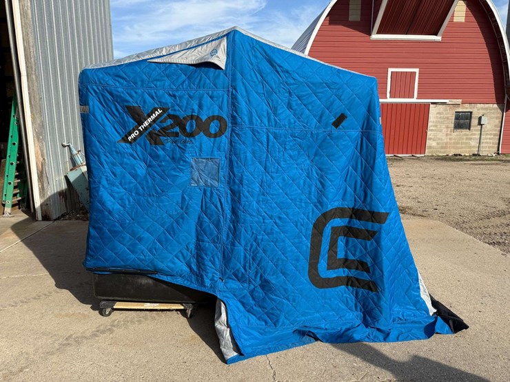 clam-x-200-pro-thermal-fish-house,-fully-insulated,-with-sled-and-hitch,-led-light-bar,-2-doors-image-5
