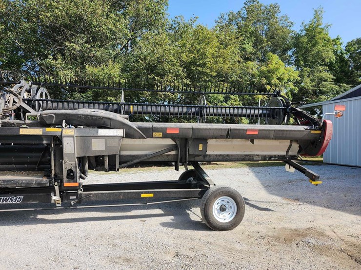 2024-case-ih-fd-240-flex-draper-head,-40’-image-12