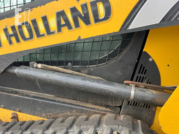 new-holland-c227-image-20