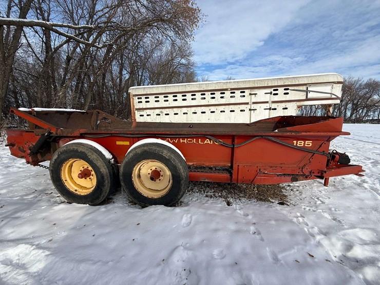 new-holland-185-image-5