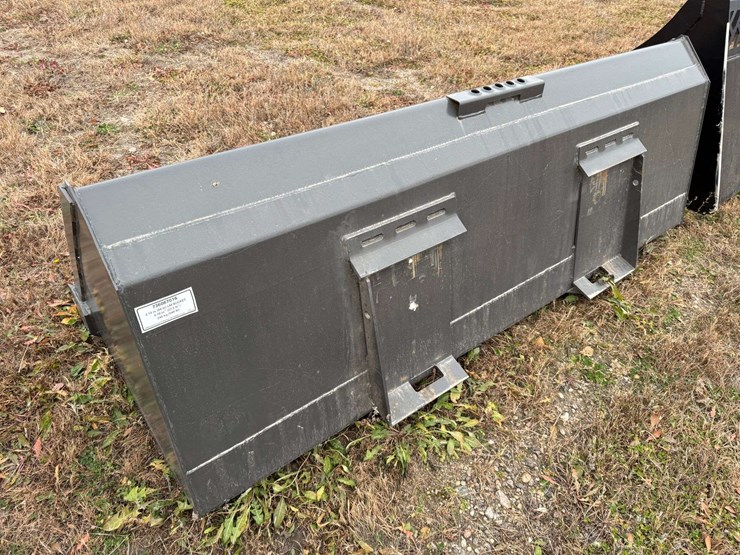 new-holland-l225-image-35