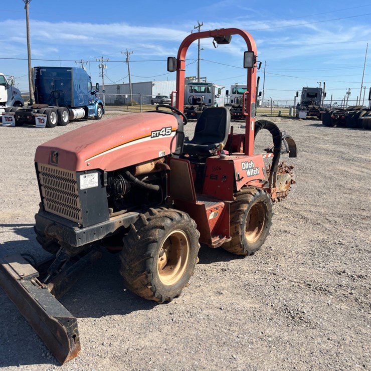 DITCH WITCH RT45