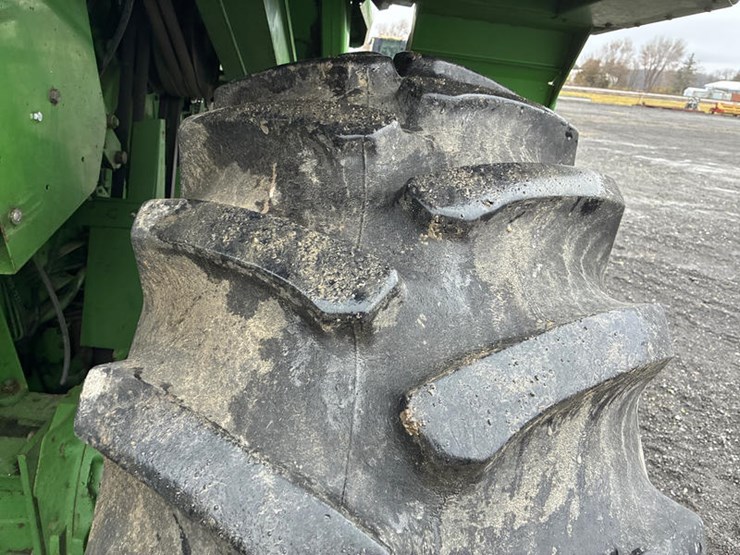 john-deere-6620-titan-ii-image-29