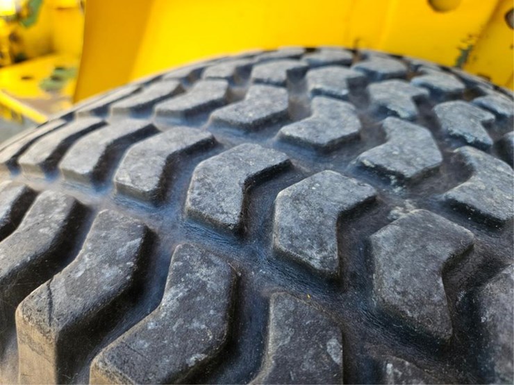 john-deere-650-image-52