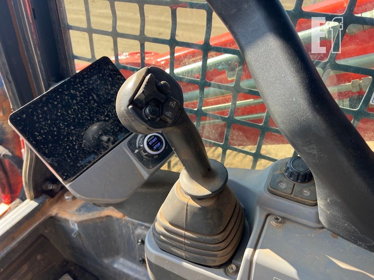 kubota-svl75-3-image-29