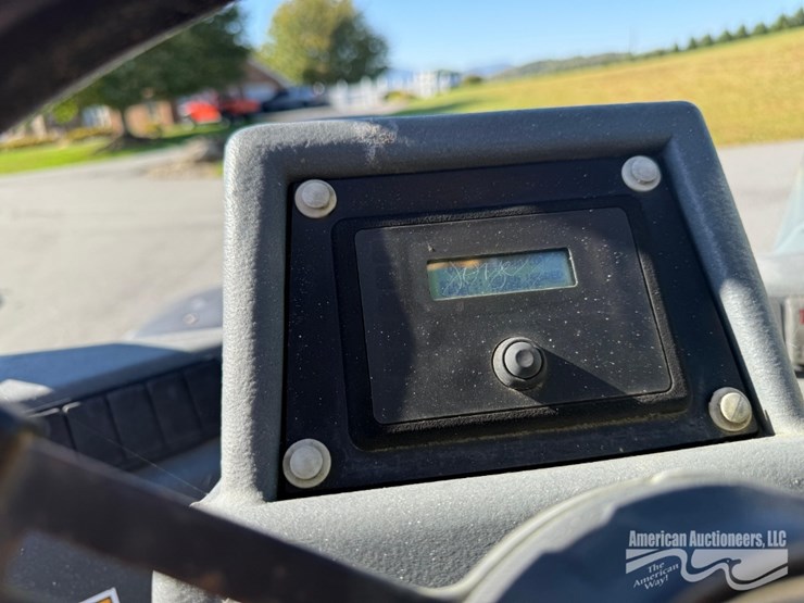 2013-gehl-dl11-image-9