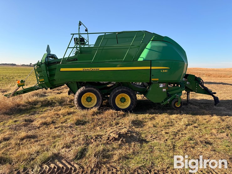 2019-john-deere-l341np-large-square-baler-image-4
