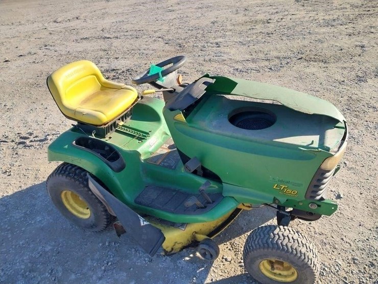 john-deere-lt150-image-2