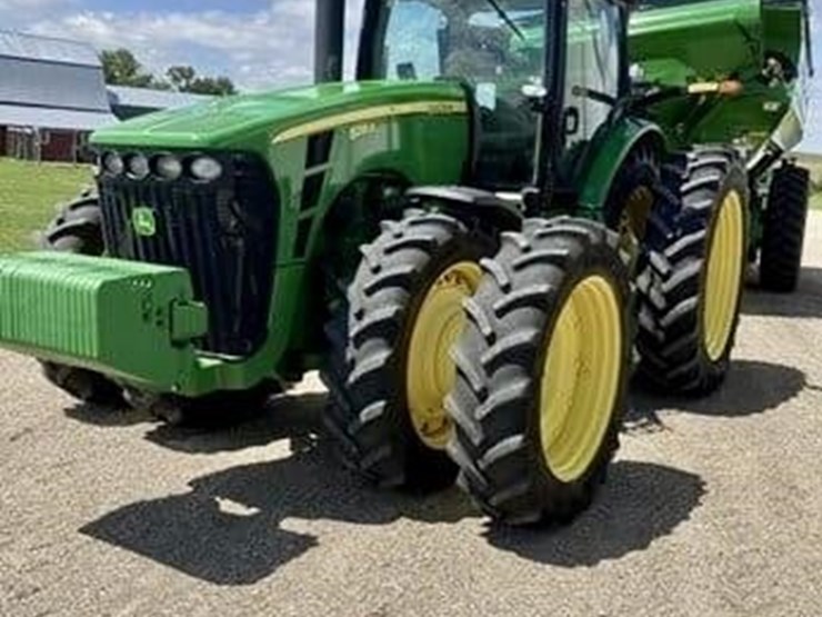 2010-john-deere-8295r-image-1