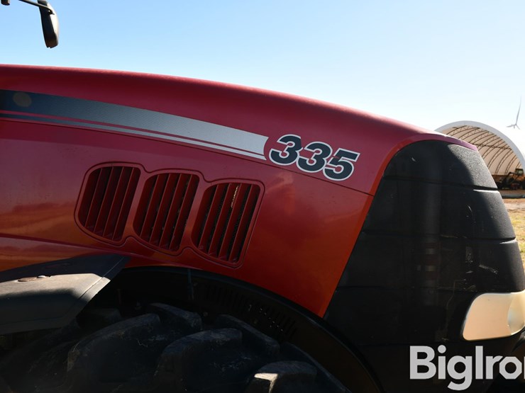 case-ih-magnum-335-image-16