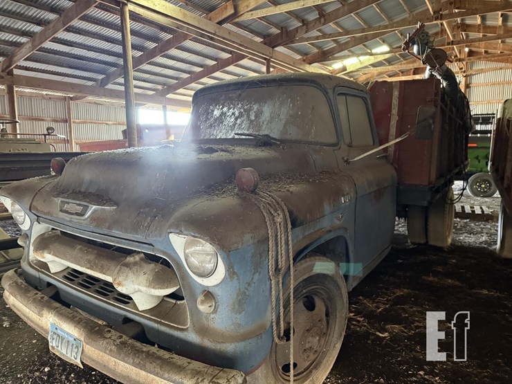 late-50's-chevrolet-6400-image-1