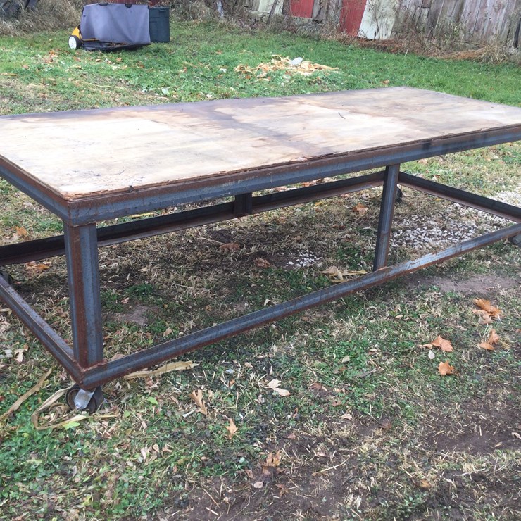 #4798 • Metal Work Table: Location: W2486 Smies Rd, Oostburg, WI 53070