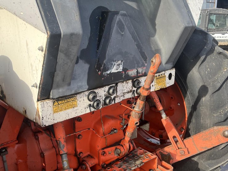 j-i-case-2090-image-11