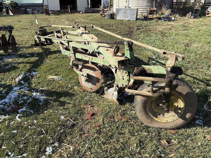 john-deere-4-bottom-plow-image-5