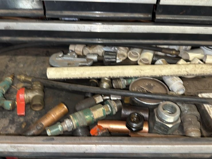 #174-•-craftsman-toolbox-and-contents*-image-5