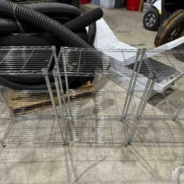 3 Metal wire shelves