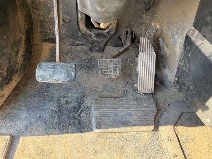 2006-mack-chn613-image-29