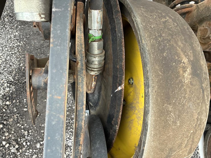 john-deere-750-image-39