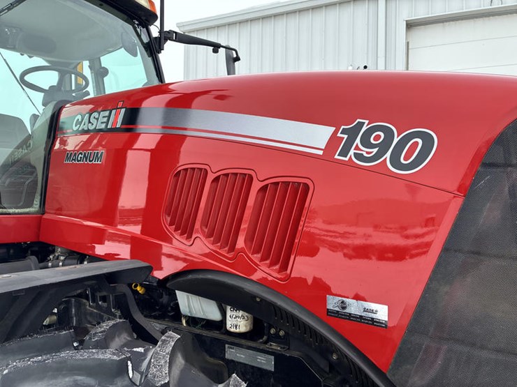case-ih-magnum-190-image-17