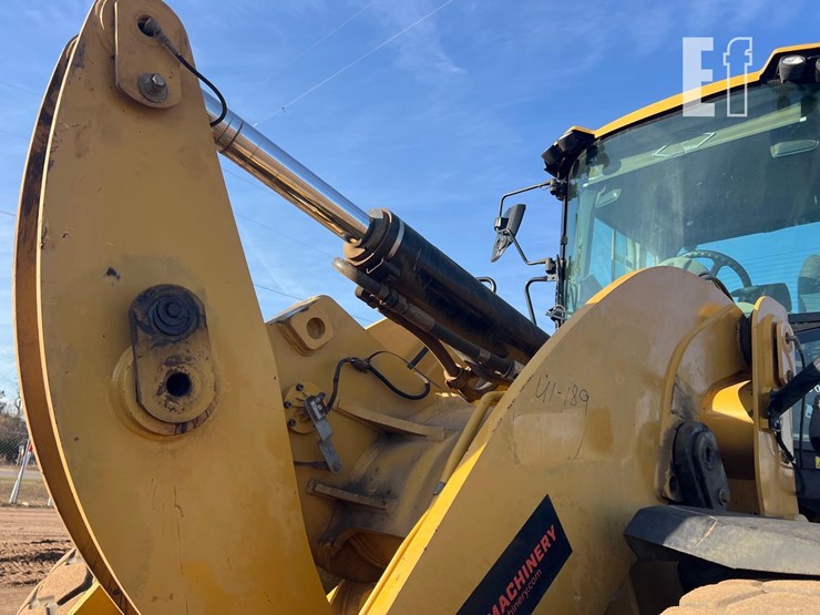 caterpillar-930m-image-11