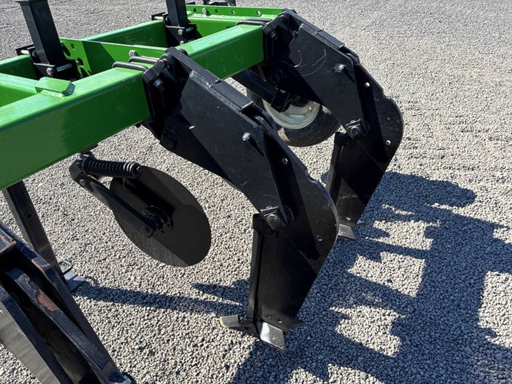 #113973-•-unverferth-7x-zone-builder-ripper-#a41470499-image-32