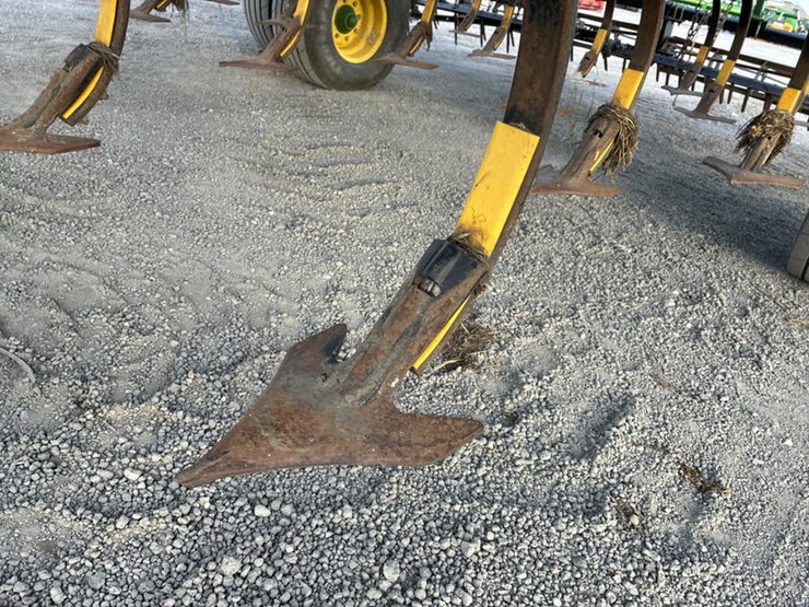 john-deere-2210-image-22