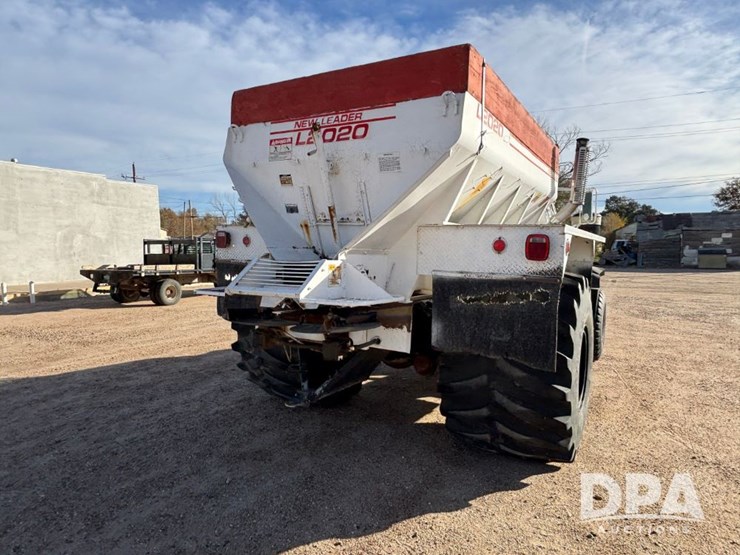 1981-new-leader-l2020-image-5