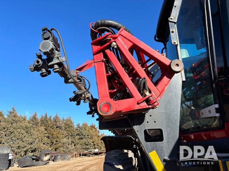 case-ih-patriot-4440-image-100