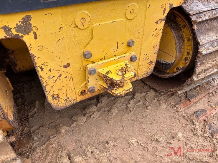 komatsu-d61pxi-24-image-7
