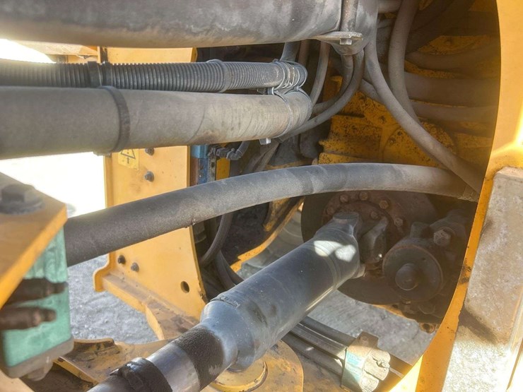 2014-volvo-l60g-image-22