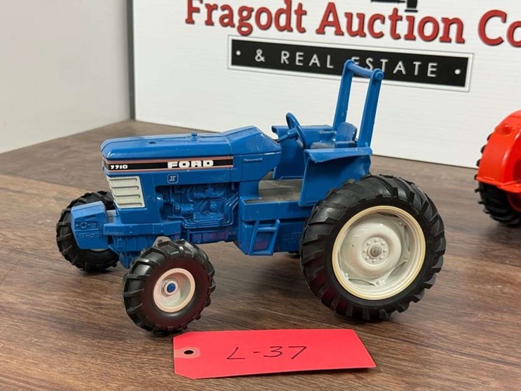 ford-tractor-image-1