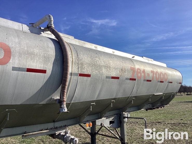 1965-standard-steel-36’-aluminum-t/a-water-tanker-trailer-image-16