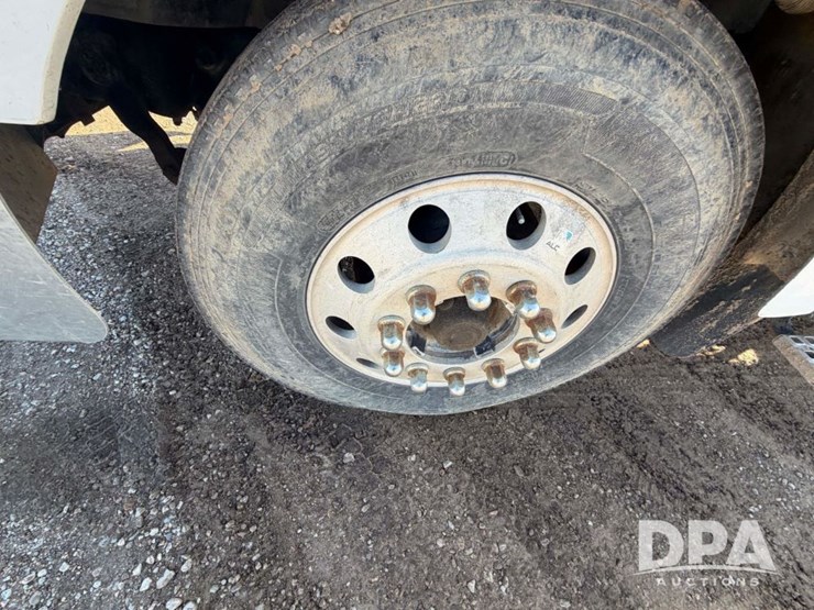 1997-volvo-f16-image-30