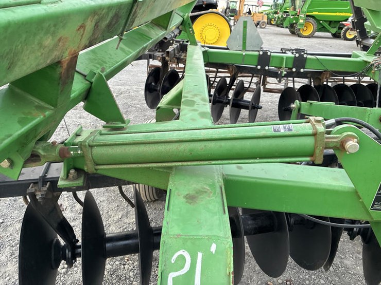 john-deere-630-image-9